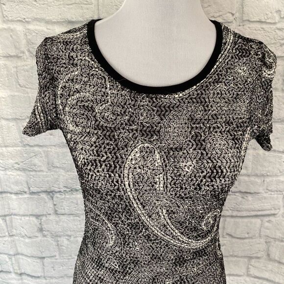 BKE women M short sleeve semi sheer black & white patterned top - Picture 3 of 10